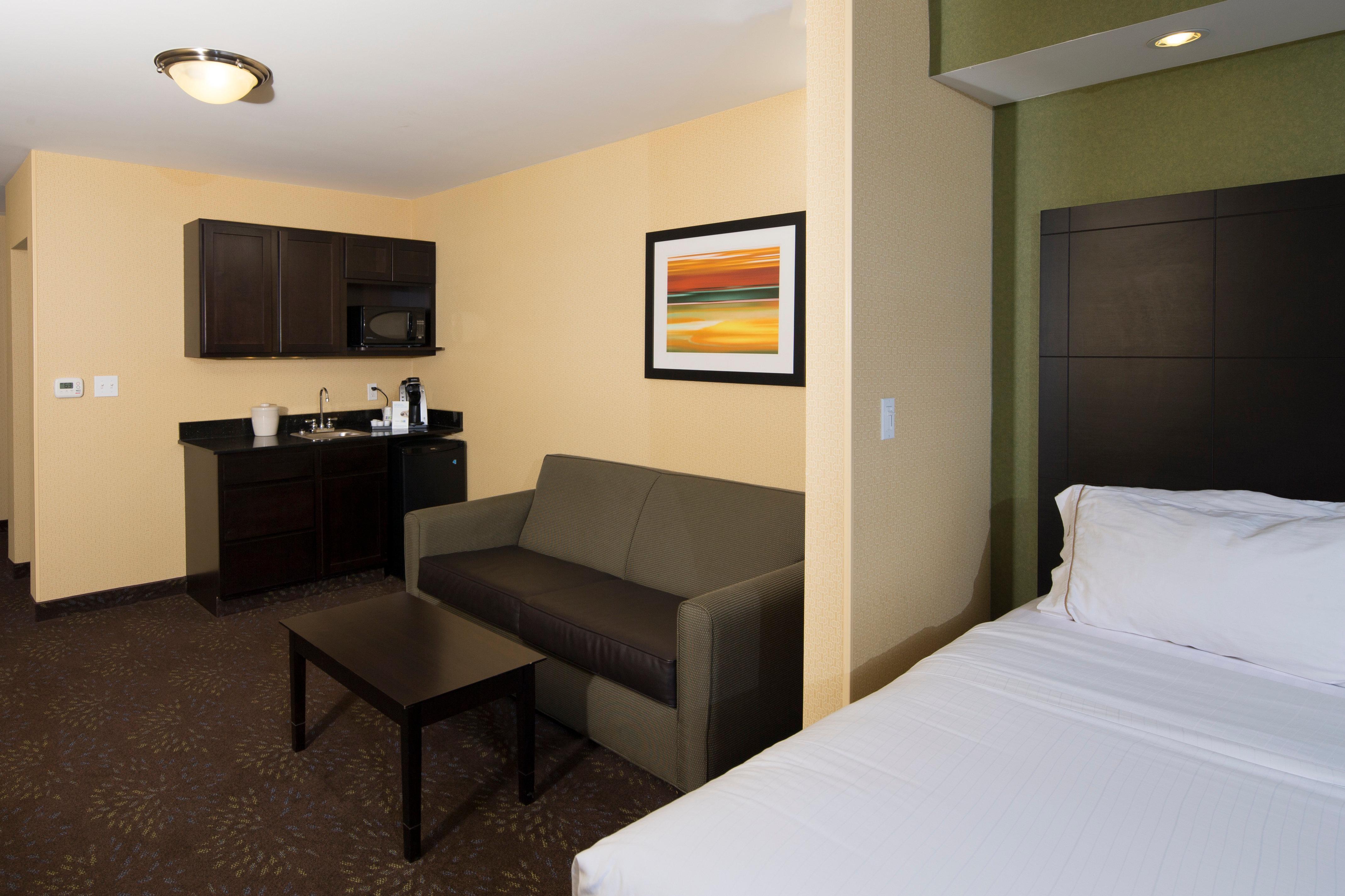 Holiday Inn Express And Suites Detroit North-Troy By Ihg Exterior foto